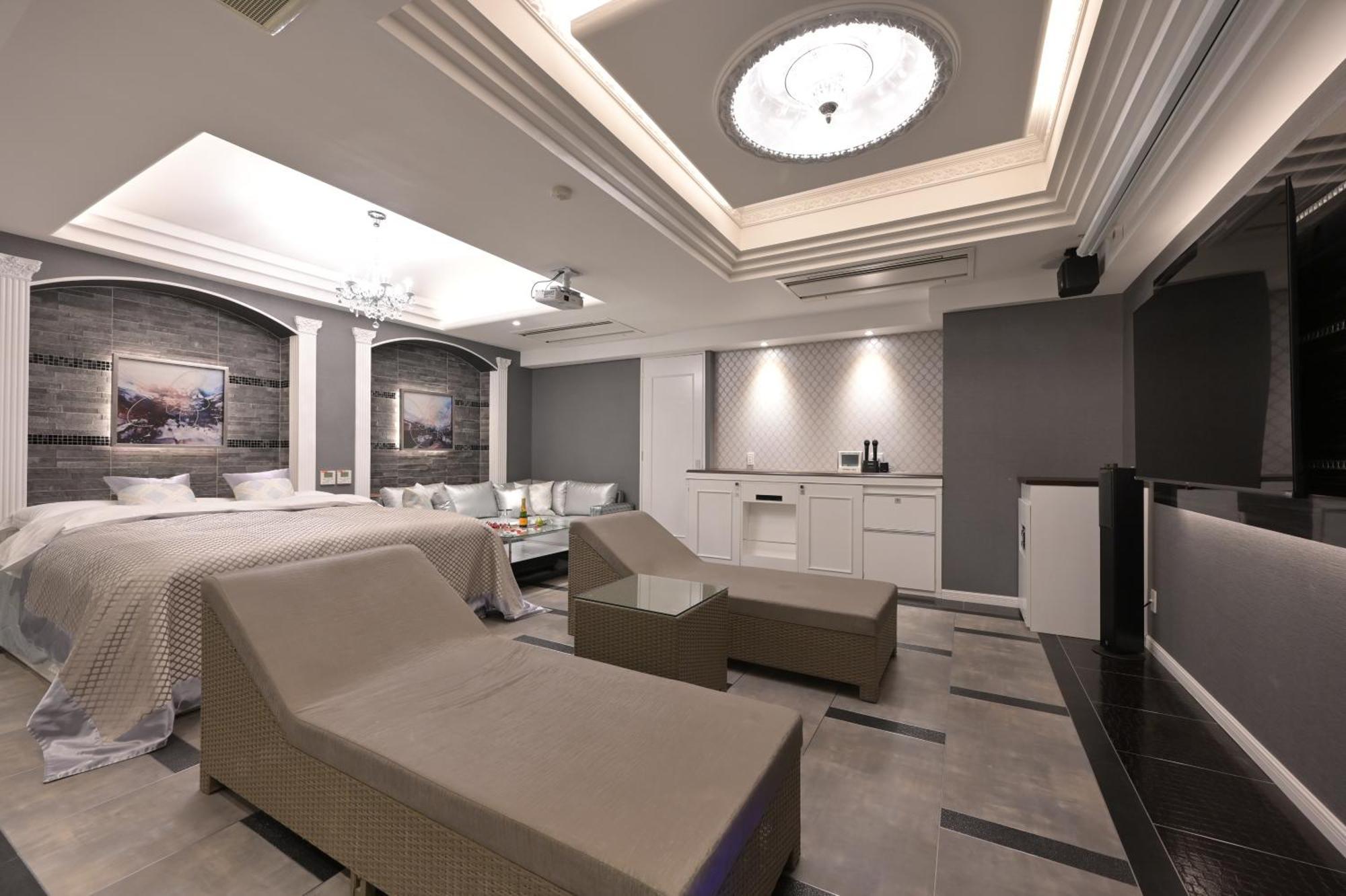 Hotel Crystal Gate Nagoya - Couple Hotel (Adults Only) מראה חיצוני תמונה